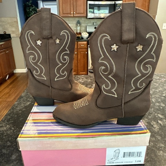 MIA Girls Cowboy Boots Brown & Sparkly Star Cowgirl Low Heel BRAND NEW! Size 5 - Picture 7 of 7